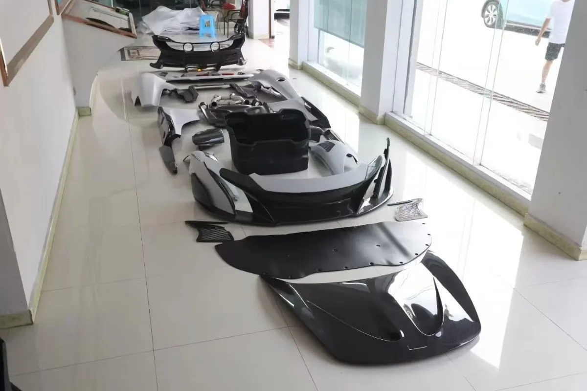 High Quality  650S Upgrade to 675LT Style Carbon Fiber Bumpers Spoiler Fenders Side Skirt Hood Perfect Fitment
